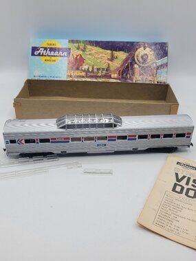 Athearn HO Scale 1:87 #1829 Streamline Vista Dome Amtrak Passenger Car #9354